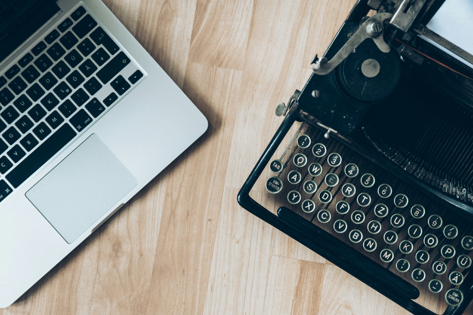 Keyboard and old-fashioned typewriter illustrate how to make your memoir timeless